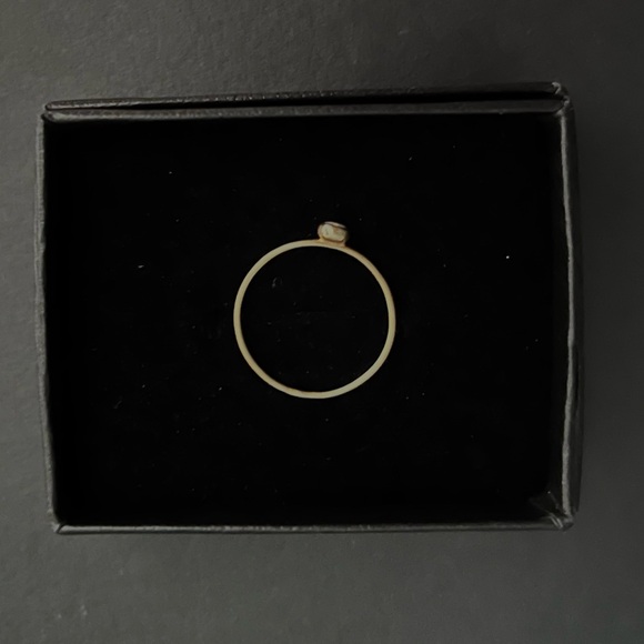 GOLD AND OPAL RING - Picture 4 of 4